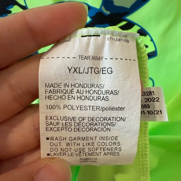 2 Under Armour Shirts - Picture 4 of 12